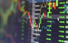 Thanh khoản tăng mạnh khi VN-Index giảm sâu, dòng tiền lớn đã thực sự nhập cuộc?