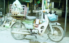 Một phương tiện đi lại của hầu hết người Việt trở thành “nhân vật chính” trong phim của đạo diễn Anh: Tái hiện Việt Nam "lạ mà quen"