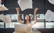 Dọa công ty nghỉ việc mong tăng lương, tôi nhận kết đắng: Thua ngay từ khi mở miệng, chuyên gia khuyên chỉ nên làm 1 điều!