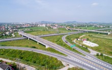 Tập đoàn Trung Quốc muốn tham gia phát triển đường sắt cao tốc Bắc - Nam và nhiều dự án cao tốc, điện gió