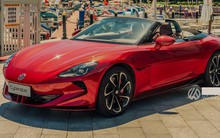 YouTuber nổi tiếng nói về MG Cyberster vừa về Việt Nam: Thiết kế màn hình thiếu khoa học, lái không thể thao