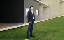 Hứa Vĩ Văn để lại dấu ấn đậm nét trong BST Caluci Thu Đông 2023