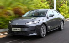 Mẫu sedan hybrid 'nhìn là mê' đối đầu Kia K3: Giá từ 300 triệu đồng, tiêu thụ chưa đến 1lít/100 km