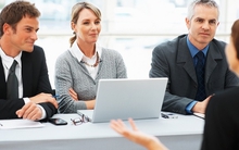 Sẵn lòng giúp đỡ cụ già bị ngã trên đường không? Trả lời “có”, ứng viên bị loại thẳng