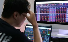 Chứng khoán thủng mốc 1.100 điểm, nước ngoài vẫn đổ hàng ngàn tỉ đồng vào cổ phiếu Vinhomes