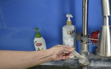 Người dân Khu đô thị Thanh Hà vẫn đang “khát” nước sạch