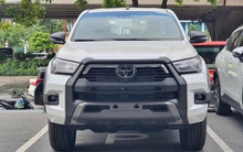 Toyota Hilux 2023 bản "full option" về Việt Nam: Giá gần 1,1 tỷ, thêm trang bị đấu Ranger Wildtrak