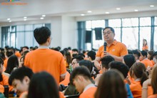 Trả lương thử việc 8 triệu, nhận câu trả lời ‘xách xe máy chạy Grab cũng được 12 triệu', ông Hoàng Nam Tiến phân tích bằng bức tranh tương lai 5 năm tới