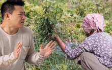 Mẹ già 76 tuổi, lương hưu 6 triệu vẫn đi làm thêm: Con trai ngăn cấm nhưng khi thấy sổ tiết kiệm thì vội đổi thái độ