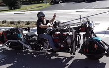 Phượt thủ Mỹ bỏ 3 năm chế xe máy 'siêu trường siêu trọng': Nặng như Camry, đi 150km/h rất mượt