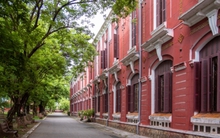 Ngôi trường lập kỷ lục 6 lần đón cầu truyền hình Olympia: Kiến trúc đẹp như trời Âu, là "vựa" huy chương quốc tế