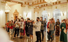 Tour tham quan trụ sở HĐNĐ – UBND TP HCM ngày càng hút khách