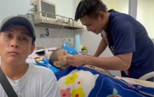 Bà lão nghèo nhặt được bé trai bị bỏ rơi trong đêm mưa, 28 năm sau được trả ơn báo đáp