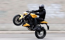 Rạng Đông Holding rục rịch chào bán riêng lẻ thu tiền trả nợ ngân hàng, cổ phiếu bất ngờ ngược dòng tăng 20% chỉ sau ba phiên giao dịch