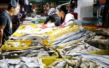 Mỹ mua hải sản Nhật Bản để nuôi quân sau lệnh cấm của Trung Quốc