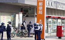 Xảy ra nổ súng, bắt con tin nghiêm trọng tại Nhật Bản