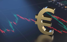 Lạm phát ở Eurozone chạm đáy 2 năm sau 10 lần tăng lãi suất liên tiếp