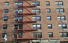 Cầu thang thoát hiểm ngoài trời – Quy định ‘sống còn’ với nhà chung cư ở New York