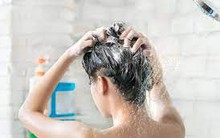 Sau 50 tuổi, 4 sai lầm tuyệt đối không được phạm phải khi tắm nếu không muốn đột quỵ