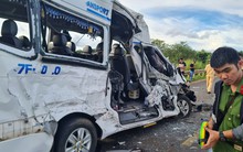 CLIP: Khoảnh khắc xe tải lao thẳng vào xe du lịch, nhiều người thương vong