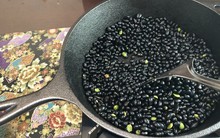 Uống 1 cốc nước đậu đen rang gừng khi bụng đói vào buổi sáng, sau 7 ngày bạn sẽ nhận được 3 "món quà" cực lớn