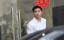 Đoàn Văn Hậu lộ diện bảnh bao, lên siêu xe 5 tỷ đi đón cô dâu Doãn Hải My