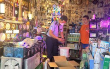 Bắt giữ số lượng lớn mỹ phẩm giả nhãn hiệu nổi tiếng thế giới