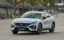 Trải nghiệm Peugeot 408: Món hàng 'lạ' cho tín đồ ô tô Việt
