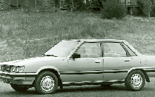 9 ảnh 9 thế hệ Toyota Camry: 43 năm tạo cơn sốt sedan bất chấp mọi xu hướng