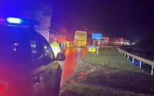 Hình ảnh xuyên đêm khắc phục sạt lở trên tuyến cao tốc La Sơn – Túy Loan