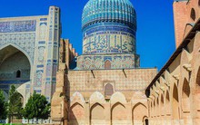 Ở một góc xa xôi của châu Á, một trong những thành phố lâu đời nhất thế giới tiếp tục khiến du khách kinh ngạc