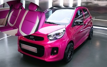 Nữ doanh nhân mang Kia Morning đi độ theo phong cách độc lạ: Ghế sau có bệ tỳ tay, tủ lạnh, bàn làm việc như Maybach