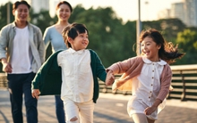 Cha mẹ có tầm nhìn xa phải giấu con 3 điều này, tuổi già sẽ được sống an nhàn, sung sướng