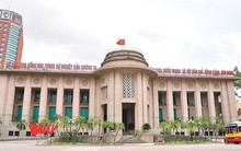 Lãi suất liên ngân hàng giảm hơn 2 điểm % chỉ trong 1 tuần, NHNN trở lại trạng thái bơm ròng