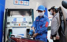 'Hỏa tốc' lùi ngày điều chỉnh giá xăng dầu