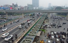 Hợp long hai cầu vượt thép tại nút giao Mai Dịch sau 6 tháng thi công