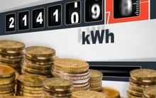 Người dân Pháp cố gắng không bị "chìm" trong giá điện tăng cao