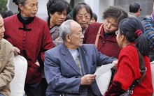 Dù giàu có hay nhàn rỗi đến đâu, người cao tuổi nên hạn chế tối đa tới 3 địa điểm: Kẻo “tiền mất tật mang”