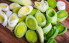 Ăn tỏi tây lâu năm nhưng bạn đã biết 6 lợi ích 'vàng' của loại rau gia vị này?