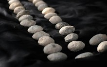 Israel: Phát hiện kho vũ khí 7.200 tuổi gây kinh ngạc