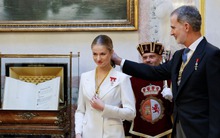 Hé lộ những lời nhắn nhủ ngọt ngào nhà vua Tây Ban Nha gửi nữ vương tương lai Leonor nhân dịp sinh nhật 18 tuổi