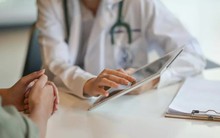 Bác sĩ tiết lộ 1 dấu hiệu trên da có thể cảnh báo ung thư ở giai đoạn đầu nhưng nhiều người bỏ qua