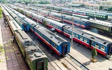 Việt Nam lên phương án đầu tư đường sắt cao tốc, hai 'ông lớn' trong ngành 'tung' toa tàu 5 sao, quý 3/2023 báo lãi kỷ lục