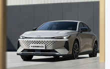 Mẫu sedan Trung Quốc 'đẹp như vẽ' đối đầu Kia K3: tiêu thụ chưa đến 5L/100 km, phạm vi hoạt động 1.160 km