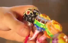 Lừa đảo từ thiện tại phố đi bộ