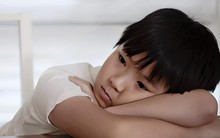 Trong một gia đình, khi bố đang dạy con thì mẹ ĐỪNG làm 3 điều này, bằng không việc dạy dỗ sẽ thành công cốc