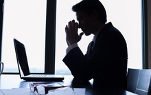 Sắp 20/11, tôi 30 tuổi vẫn chạy xe ôm kiếm tiền qua ngày, nhưng đối diện với thầy cô giáo cũ, tôi vẫn tự hào!