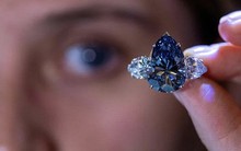 Viên kim cương xanh lam cực hiếm được bán với giá hơn 1 nghìn tỷ đồng