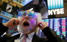 Bật tăng 8,9% trong 1 tháng, S&P 500 khiến phe hoài nghi Phố Wall ngỡ ngàng