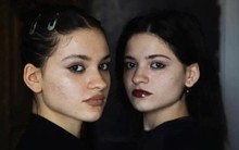 Nhờ TikTok, cặp chị em song sinh tìm thấy nhau sau 19 năm ly biệt